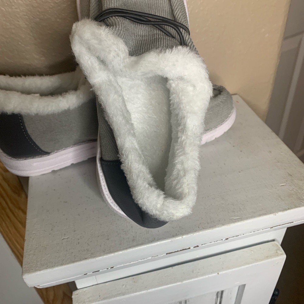 GRAY Fleece Lined Casual Shoes - Picture 7 of 7